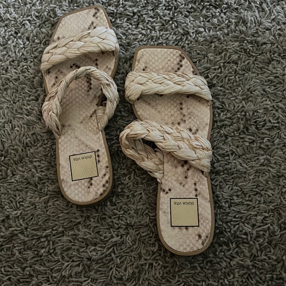 Dolce vita sandals